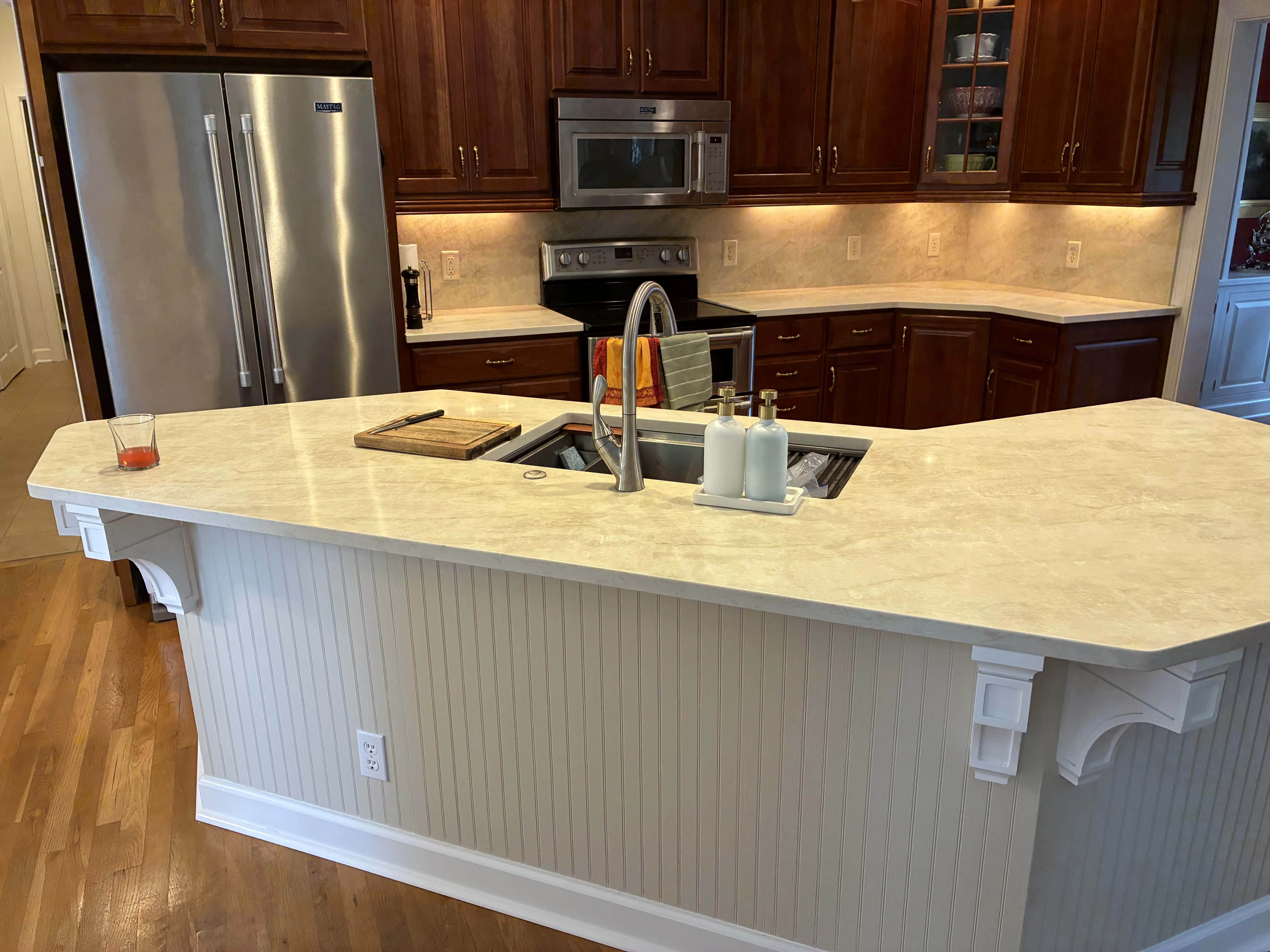 Kitchen Countertop Backsplash Replacement2 by Bleu Ribbon Design & Remodeling